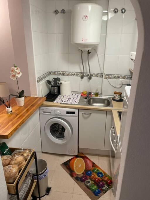Apartment Nice 2 Bedroom Flat *
